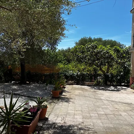 Il Giardino Di Casa Maria